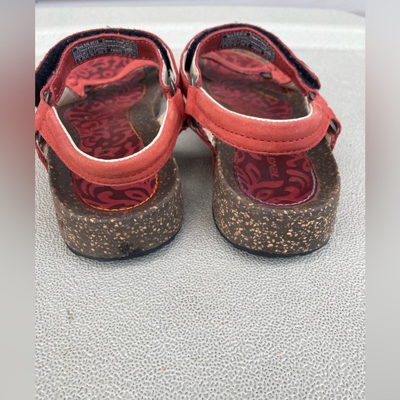 Teva Cork red Strappy leather Velcro close open toe sandal US 8 - Picture 2 of 9